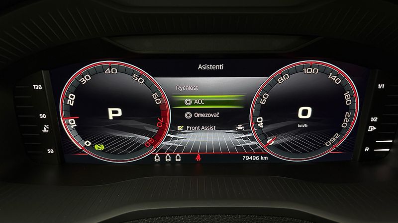 Škoda Karoq 1.5 TSI DSG Sportline - fotka 10 z 26