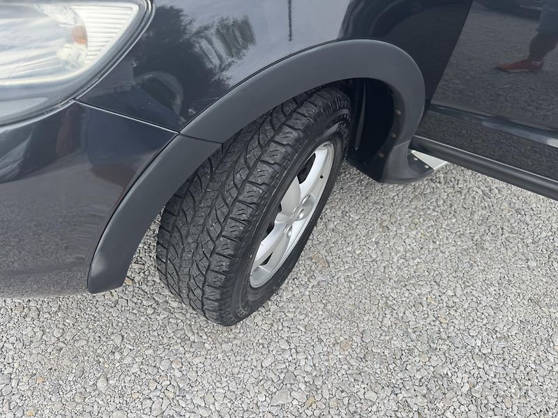 Hyundai Santa Fe (2006) 2.2CRDi,7SEDAČEK - fotka 36 z 39