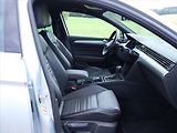 Volkswagen Passat 2,0 TDI DSG R-LINE Matrix - náhled 13