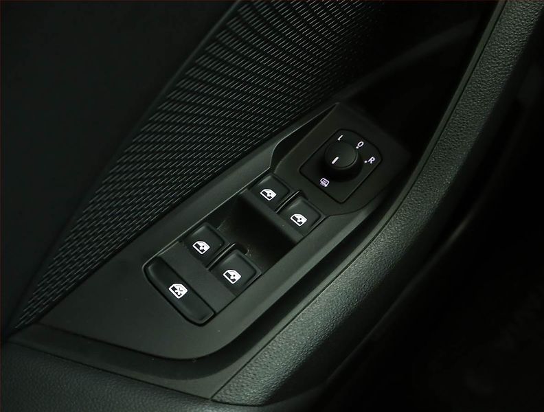 Škoda Octavia (2023) Ambition 2.0 TDI, ČR,1.maj - fotka 15 z 15