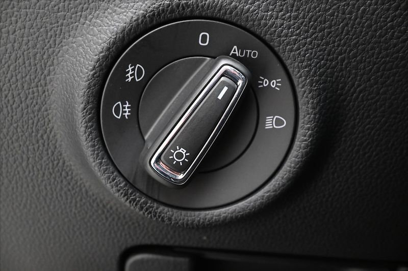 Škoda Superb 1,4 TSI iV 160KW DSG Ambition - fotka 26 z 31