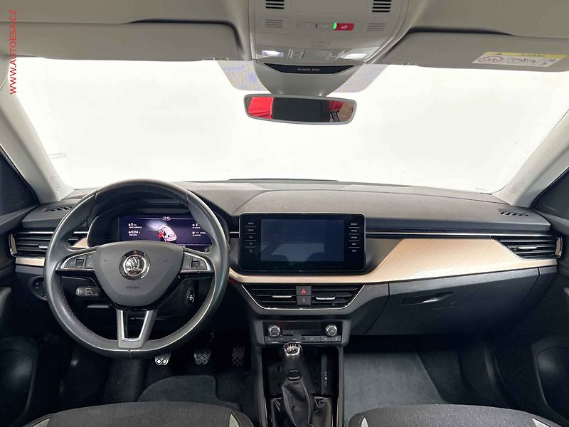 Škoda Kamiq (2020) 1.0 TSi, Style, navi, panor - fotka 8 z 16