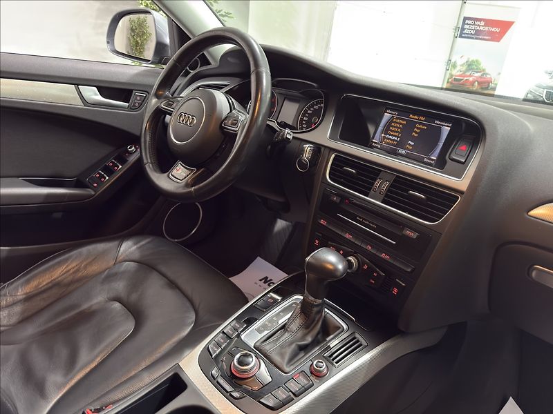 Audi A4 Allroad 3,0   TDI AT 180KW B&O BI-XEN - fotka 20 z 32