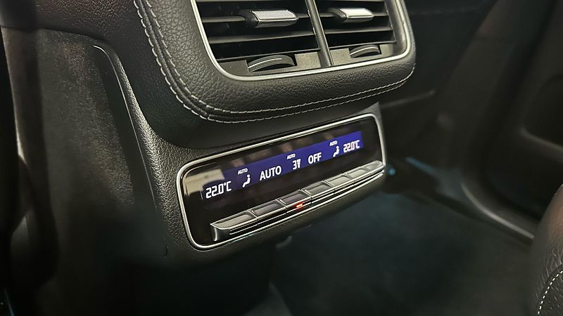 Mercedes-Benz GLS 450 d / 4 MATIC - fotka 33 z 69
