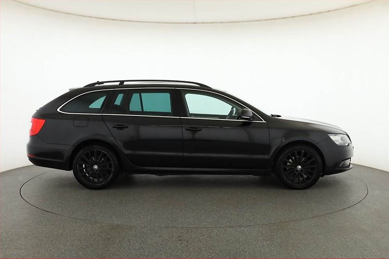 Škoda Superb (2013) Ambition 2.0 TDI, Automat - fotka 6 z 17