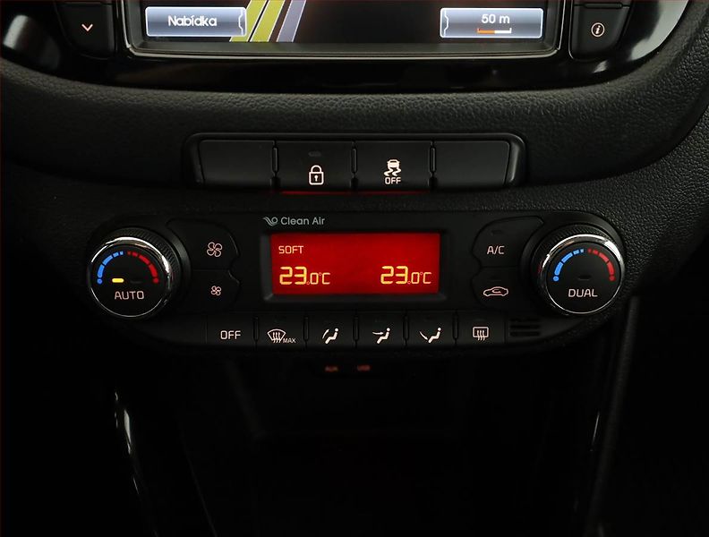Kia Ceed (2014) 1.6 CRDi, ČR,1.maj, Serv.kniha - fotka 12 z 17