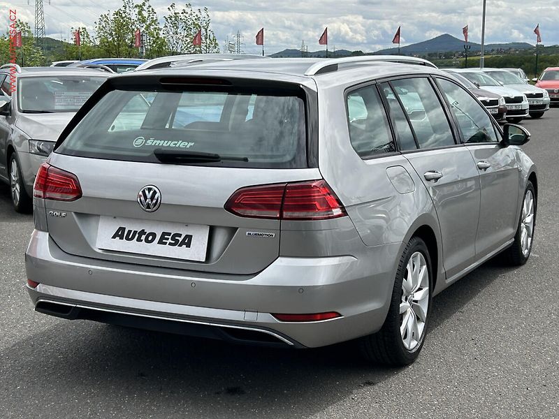 Volkswagen Golf (2018) 1.5TSI, ČR, Comfortline, LED - fotka 4 z 18