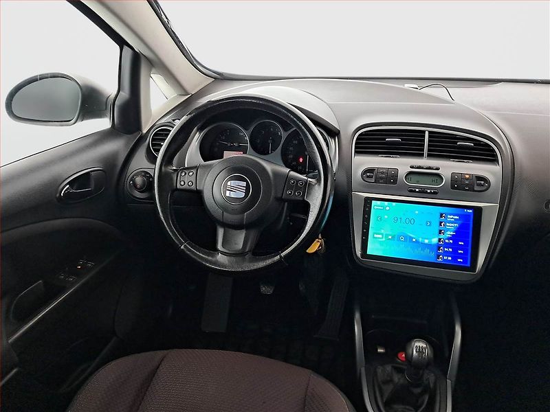 Seat Altea (2006) 2.0 TDI, po STK, zamluveno - fotka 7 z 17