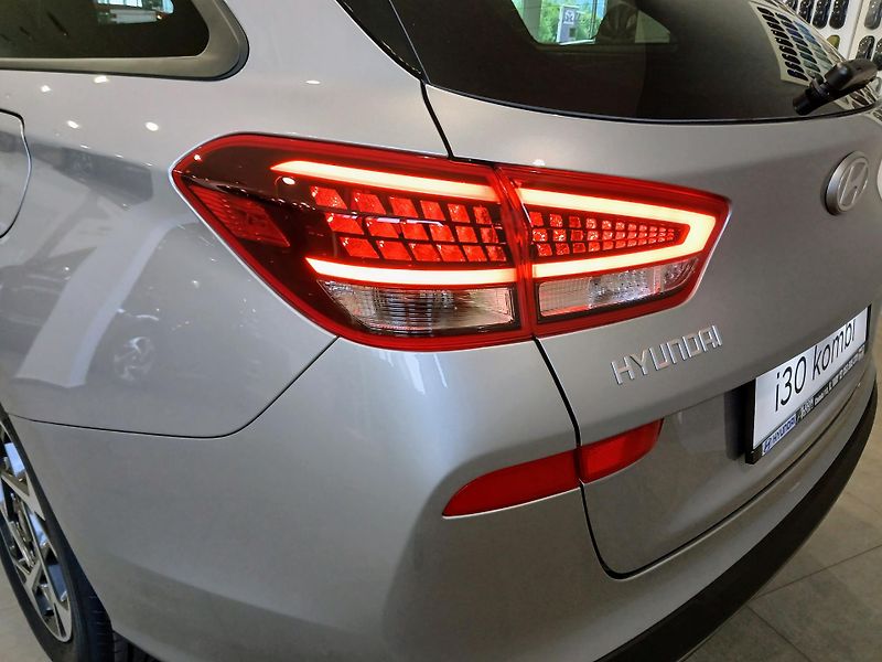 Hyundai i30 (2026) 1.0 T-GDI GO Czech! - fotka 10 z 18