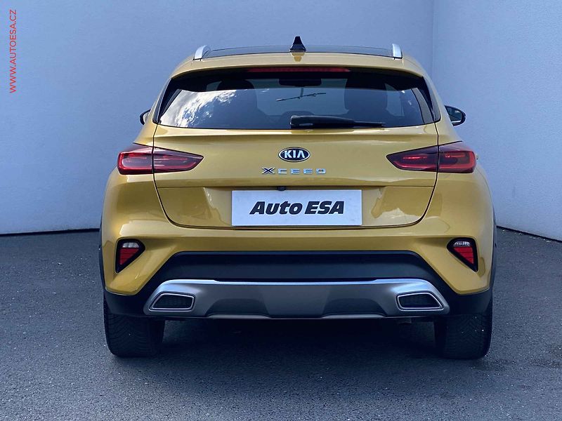 Kia XCeed (2019) 1.4 T-GDi, Premium, AT, LED - fotka 5 z 18