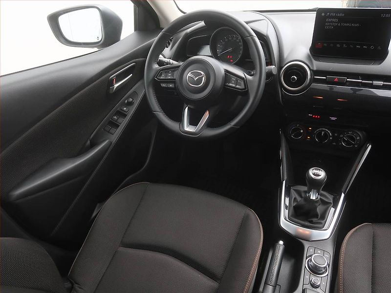 Mazda 2 (2022) 1.5 16V, Navi, Tempomat - fotka 7 z 15