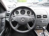 Mercedes-Benz Třídy C 2,5 i C 230 V6 150kW Automat - náhled 12