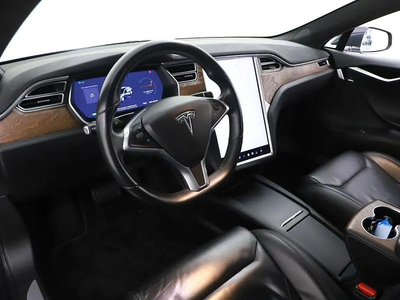 Tesla Model S 90D AWD 311kW SOH 88% - fotka 3 z 11