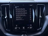 Volvo XC60 B4 AWD INSCRIP. // nezáv. top. - náhled 40