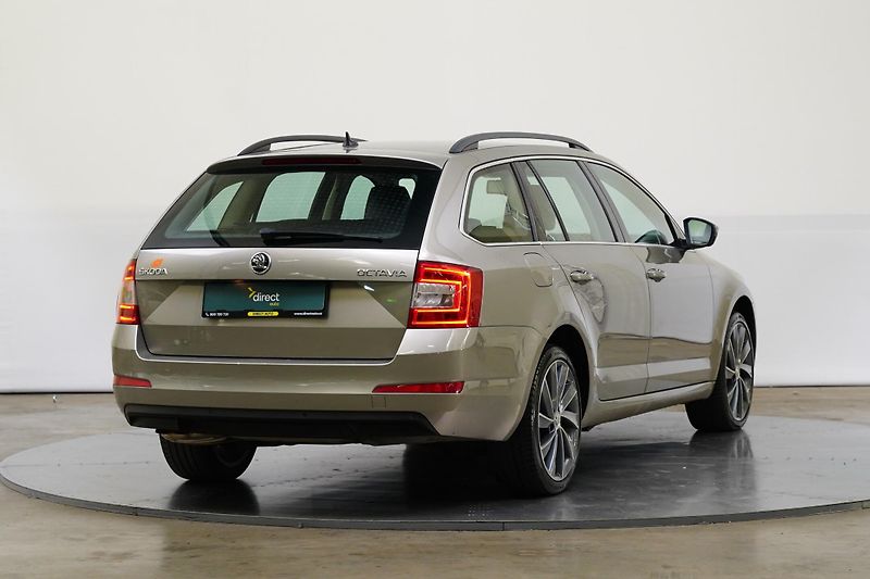 Škoda Octavia - fotka 2 z 26
