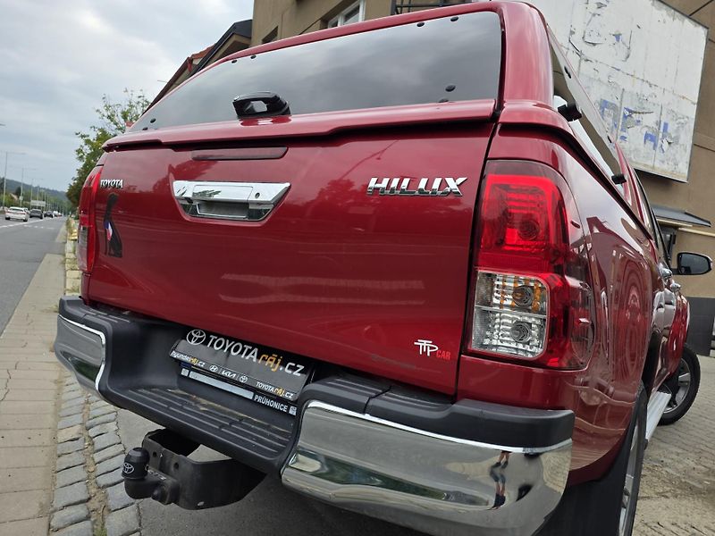 Toyota Hilux 2.4-NEJETÉ V TERÉNU-TOP STAV - fotka 7 z 10