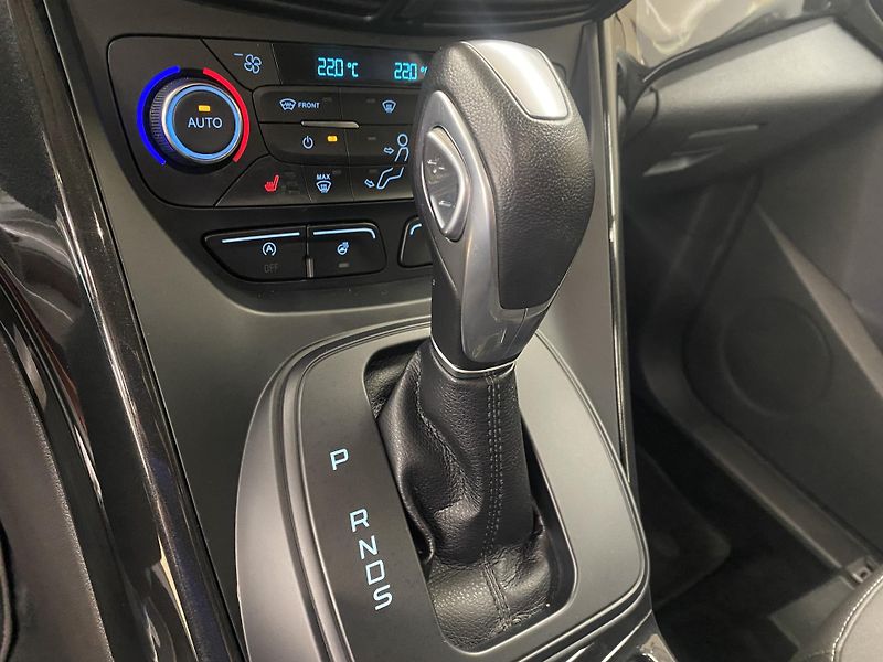 Ford Kuga Titanium 2,0EcoBlue AT AWD, ČR - fotka 22 z 26