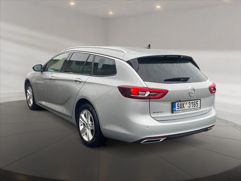 Opel Insignia 2,0 CDTI Elegance 4x4 AT - fotka 4 z 11