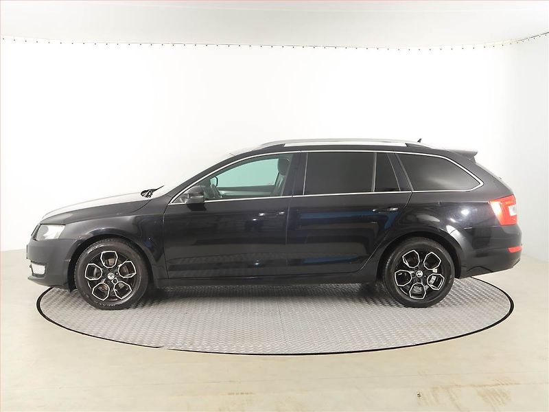 Škoda Octavia (2014) Elegance 1.6 TDI, Navi - fotka 3 z 18