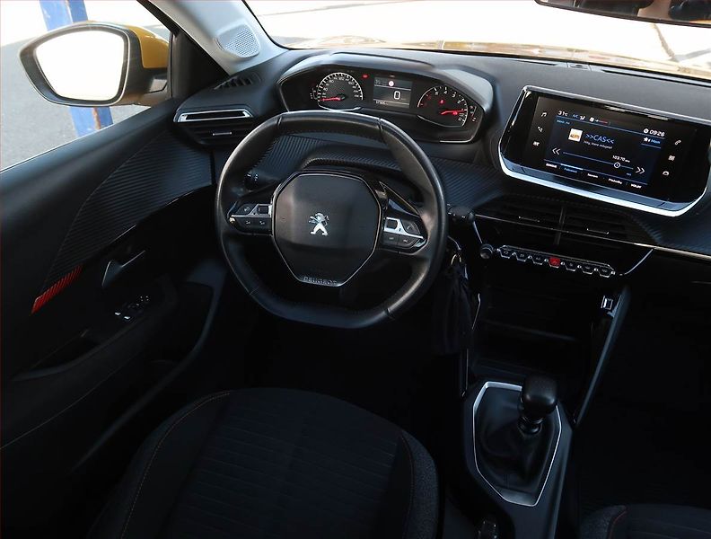 Peugeot 208 (2020) 1.2 PureTech, Serv.kniha - fotka 7 z 21