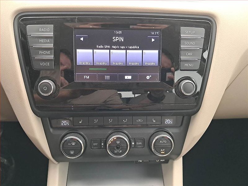 Škoda Octavia (2013) 1.8 TSI, Serv.kniha, Tempomat - fotka 12 z 16