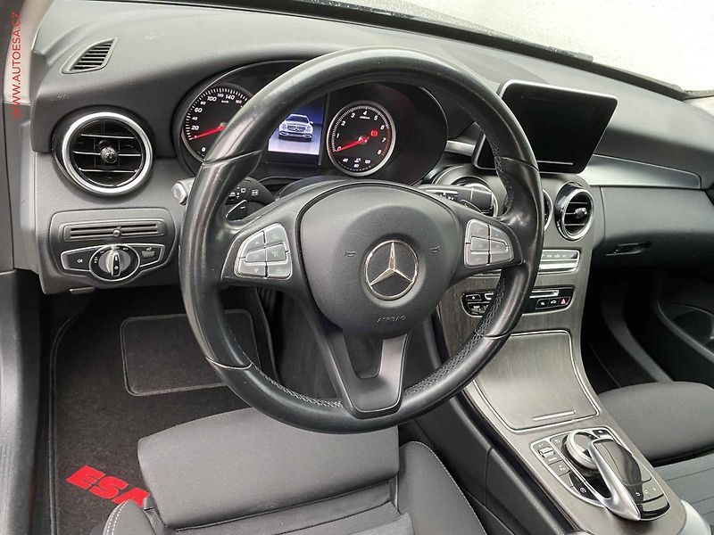 Mercedes-Benz Třídy C (2016) 1.6, AT, LED - fotka 13 z 20