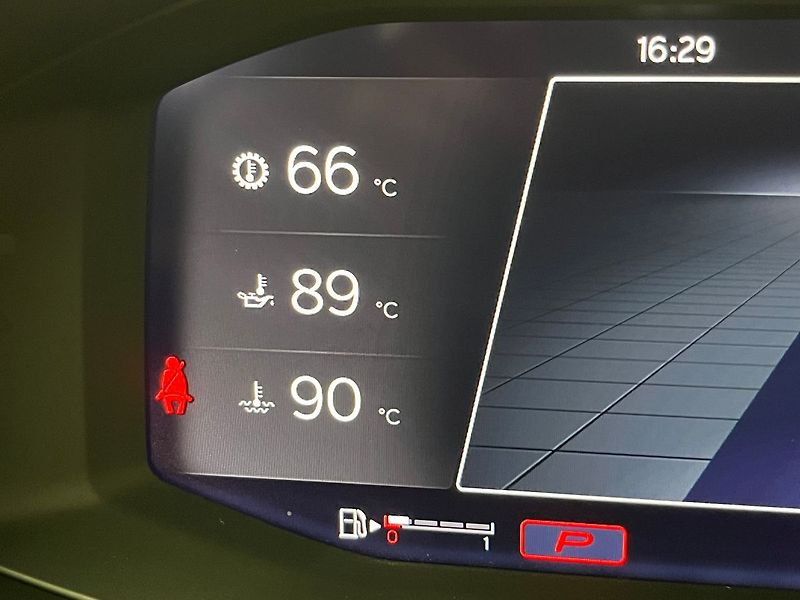 Cupra Formentor 2.0 TSi 140kW DSG 4x4 ČR 1.maj - fotka 59 z 87