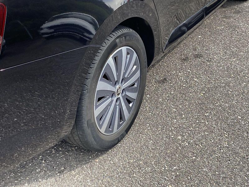 Škoda Superb (2021) Combi 1.5 TSI ACT DSG Style+ - fotka 31 z 36
