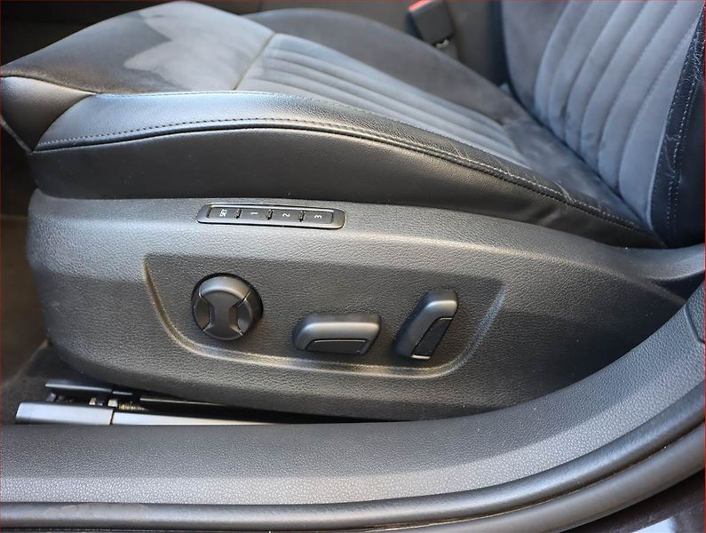 Škoda Superb (2016) Style Plus 2.0 TDI, 4X4 - fotka 19 z 24