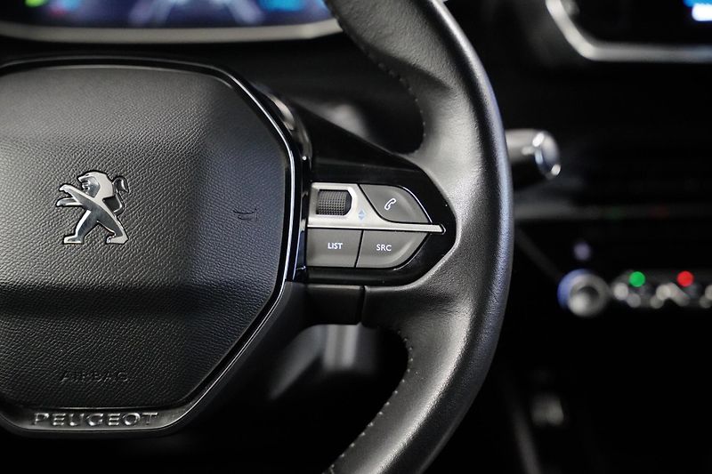 Peugeot 208 - fotka 17 z 29