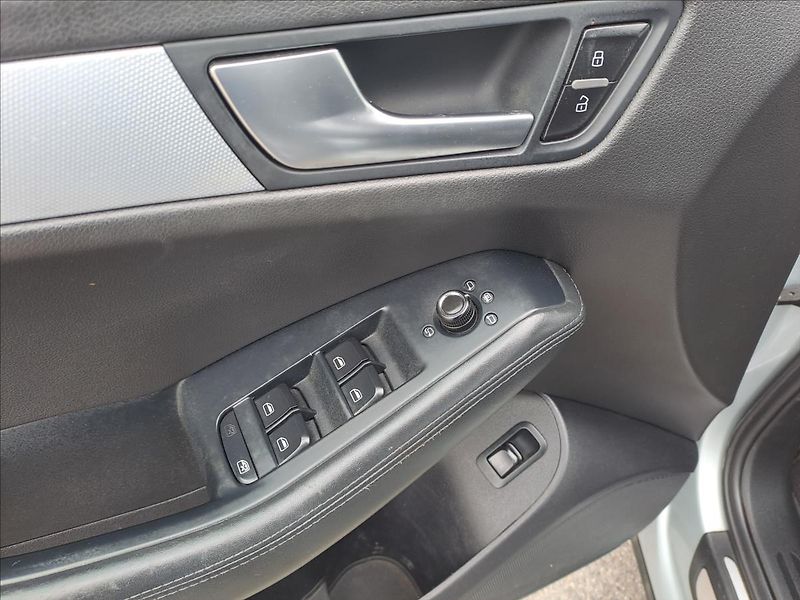 Audi Q5 2,0 TFSI HYBRID QUATTRO - fotka 9 z 16
