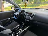 Mitsubishi Outlander (2010) 2.2 DI-D, 130kw 4x4 - náhled 9