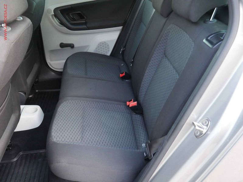 Škoda Fabia (2011) 1.2 TSI, 1.maj,ČR, AC, tažné - fotka 10 z 15