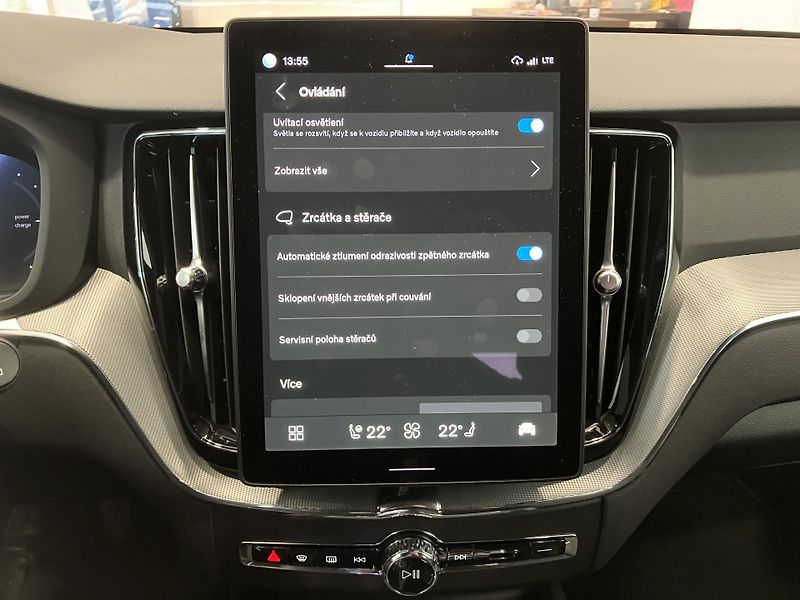 Volvo XC60 T6 AWD Black Edition Plus AT8 - fotka 34 z 40