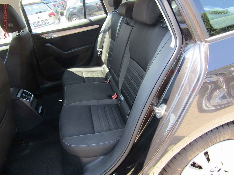 Škoda Octavia (2017) 1.6 TDi, Ambition, AC - fotka 10 z 19