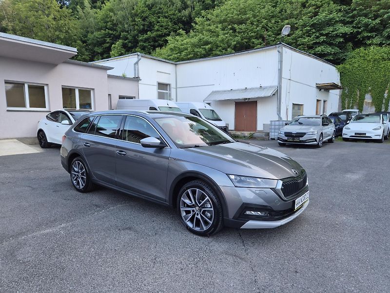 Škoda Octavia (2023) Combi Scout TDi 147kw DSG 4x4 - fotka 3 z 50