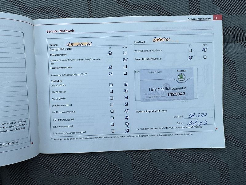 Škoda Roomster (2009) 1.4i 16V Style Digi Klima - fotka 25 z 49