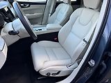 Volvo XC60 PLUS T6 AWD PHEV ACC,BLIS - náhled 19