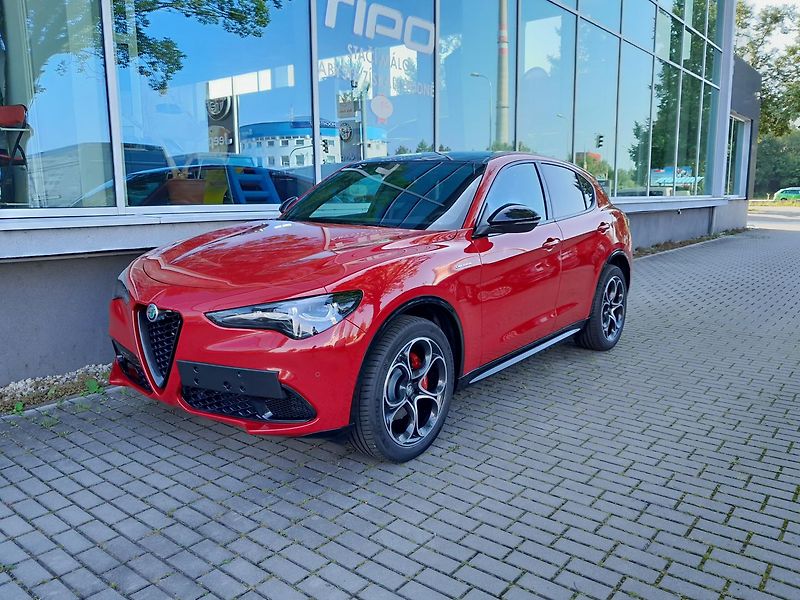 Alfa Romeo Stelvio (2025) Veloce 4x4 2,2 MTJ  210PS - fotka 2 z 34