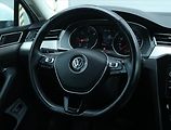 Volkswagen Passat (2018) R-Line 2.0 TDI, Automat - náhled 25