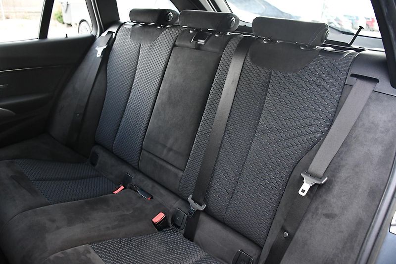 BMW Řada 3 330d xDrive MPaket SERV.KNÍŽKA - fotka 20 z 50