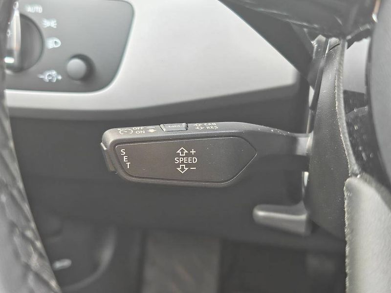 Audi A4 35 Advanced 35 7ST 2,0TFSI - fotka 13 z 25
