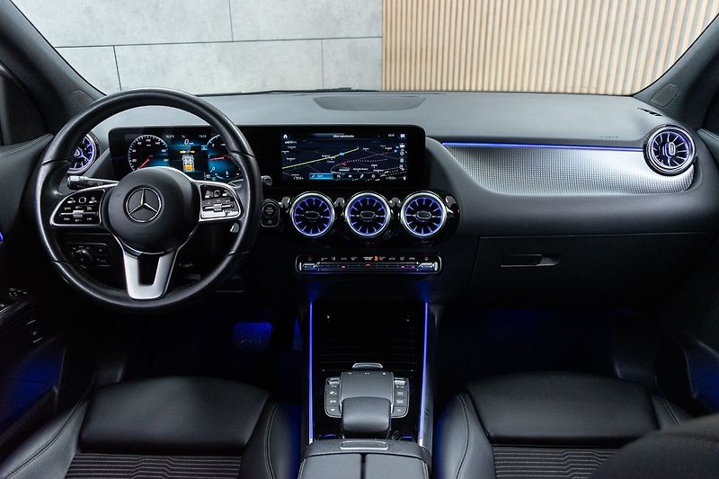 Mercedes-Benz GLA 200d 4MATIC*KEYLESS*ČR 1.MAJ* - fotka 7 z 46