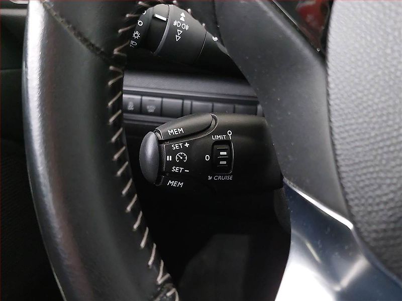 Peugeot 308 (2016) 1.2 e-THP, ČR,1.maj - fotka 15 z 17