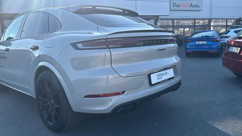 Porsche Cayenne (2026) E-Hybrid Coupé - fotka 14 z 24