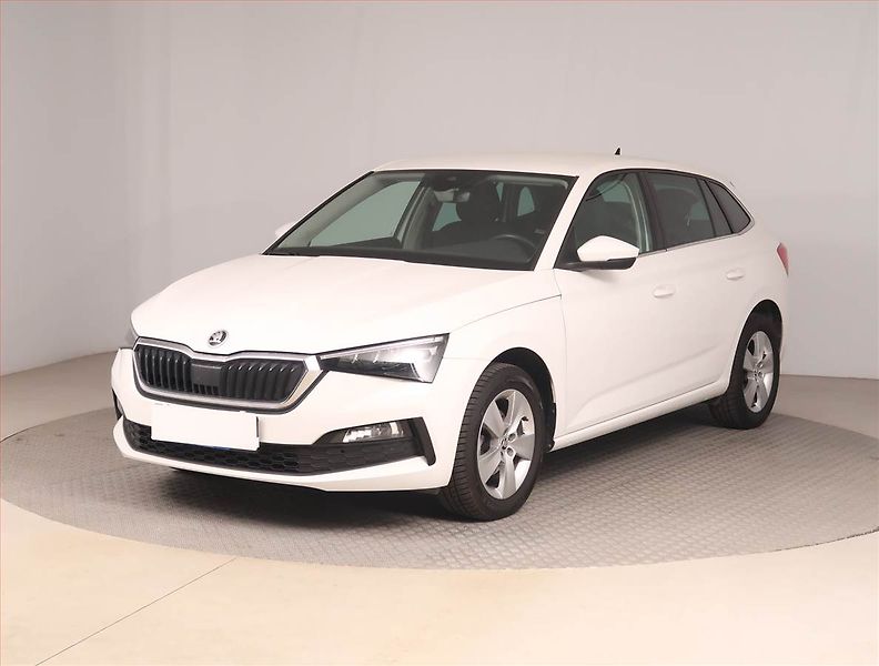 Škoda Scala (2023) 1.0 TSI, ČR,1.maj, Tempomat - fotka 2 z 17