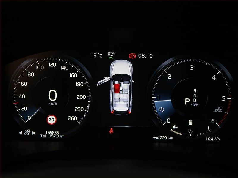 Volvo XC60 (2019) Inscription B4 AWD - fotka 11 z 15