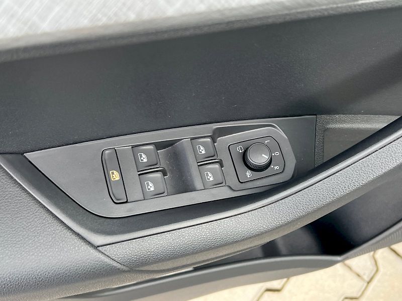 Škoda Karoq (2025) Selection 1.5TSi 110kW 6°manuá - fotka 28 z 30