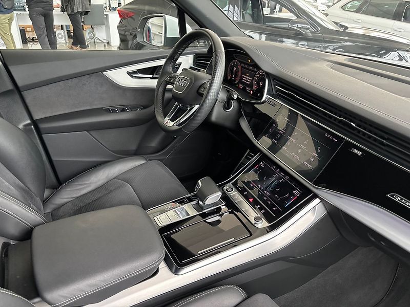 Audi Q7 FL S-line  50TDI 210kW Tažné - fotka 26 z 26