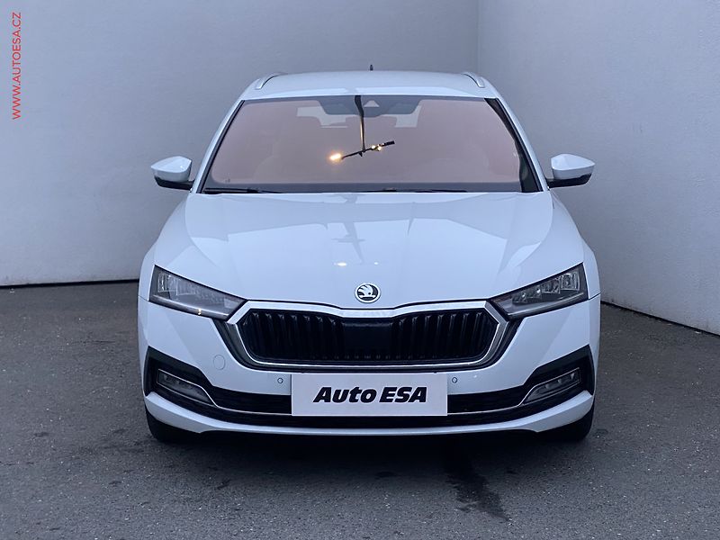 Škoda Octavia (2020) 2.0 TDi, ČR, Style, LED - fotka 2 z 21